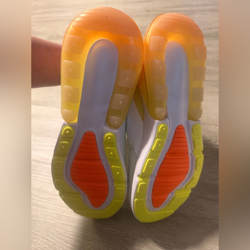 NIB! Men’s Nike AIRMAX 270 ‘Summer Gradient White’ - Picture 6 of 7